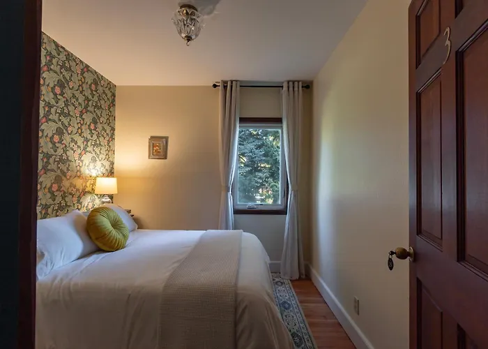Historic Hotel Packwood